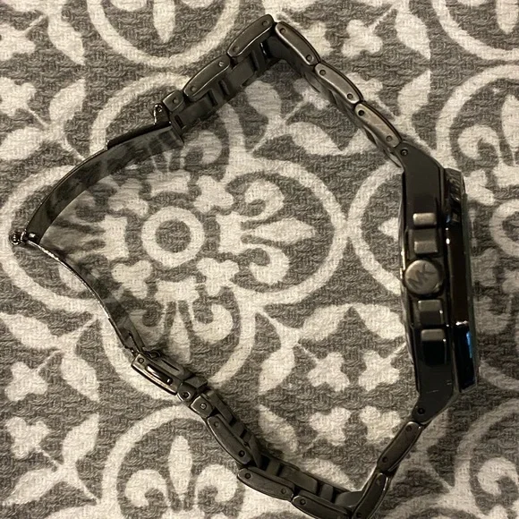 Unique Michael Kors Charcoal/Gunmetal Octagon Watch with rhinestones - Picture 4 of 6